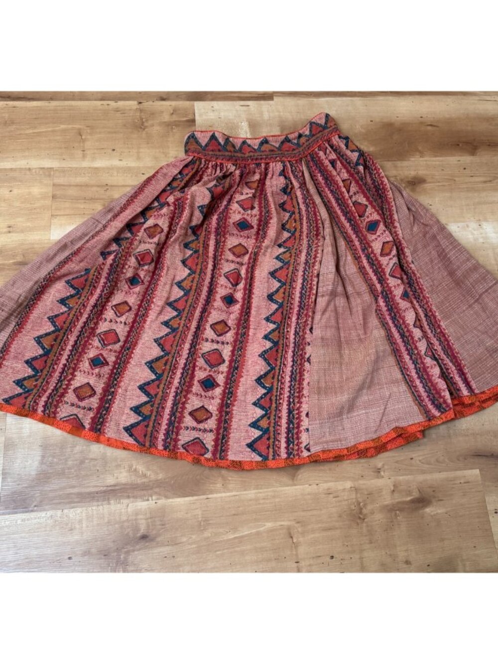 Gorgeous Vintage Mayan Hand-Woven Skirt – Southwestern Boho Chic + Pockets!